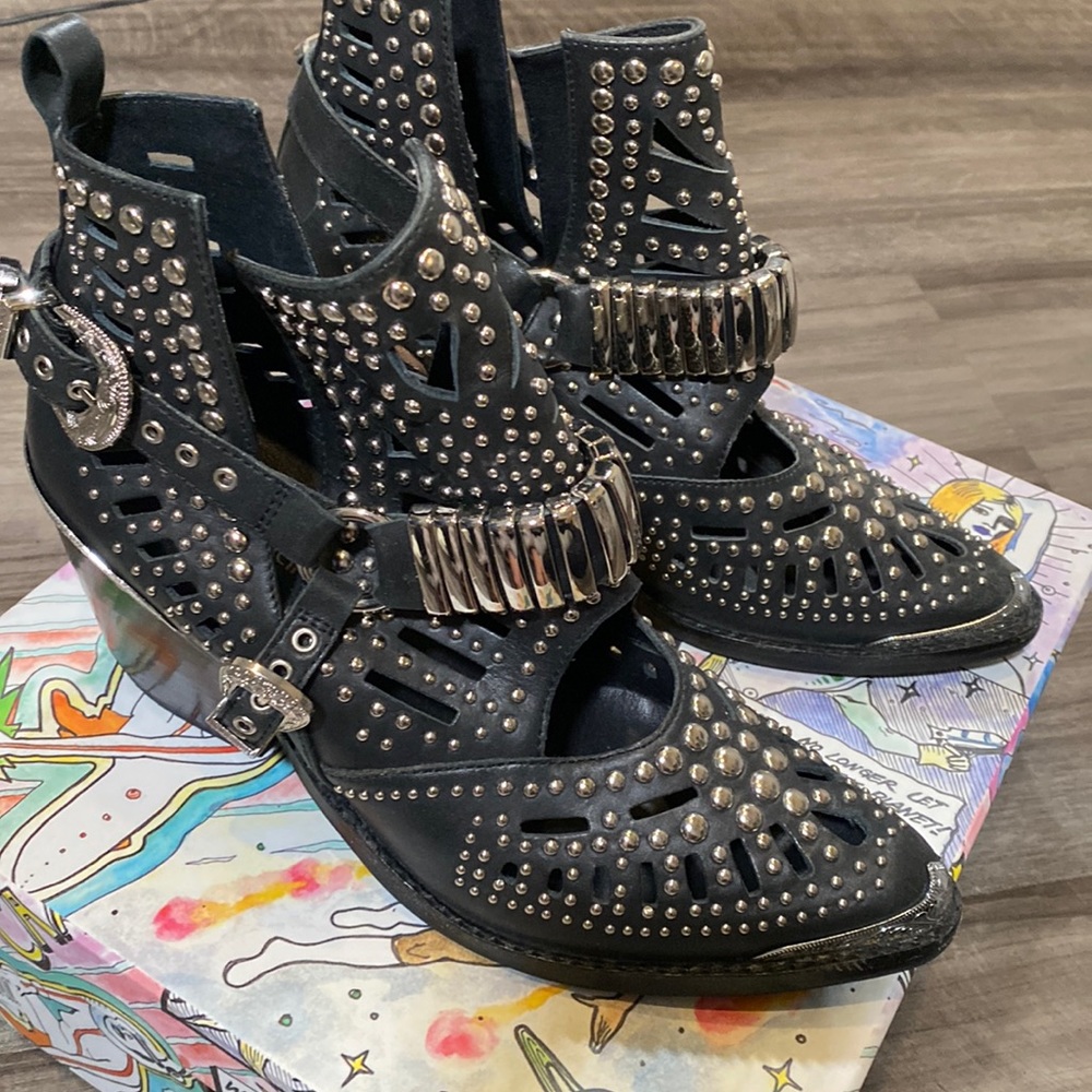 Jeffrey Campbell Valdosta